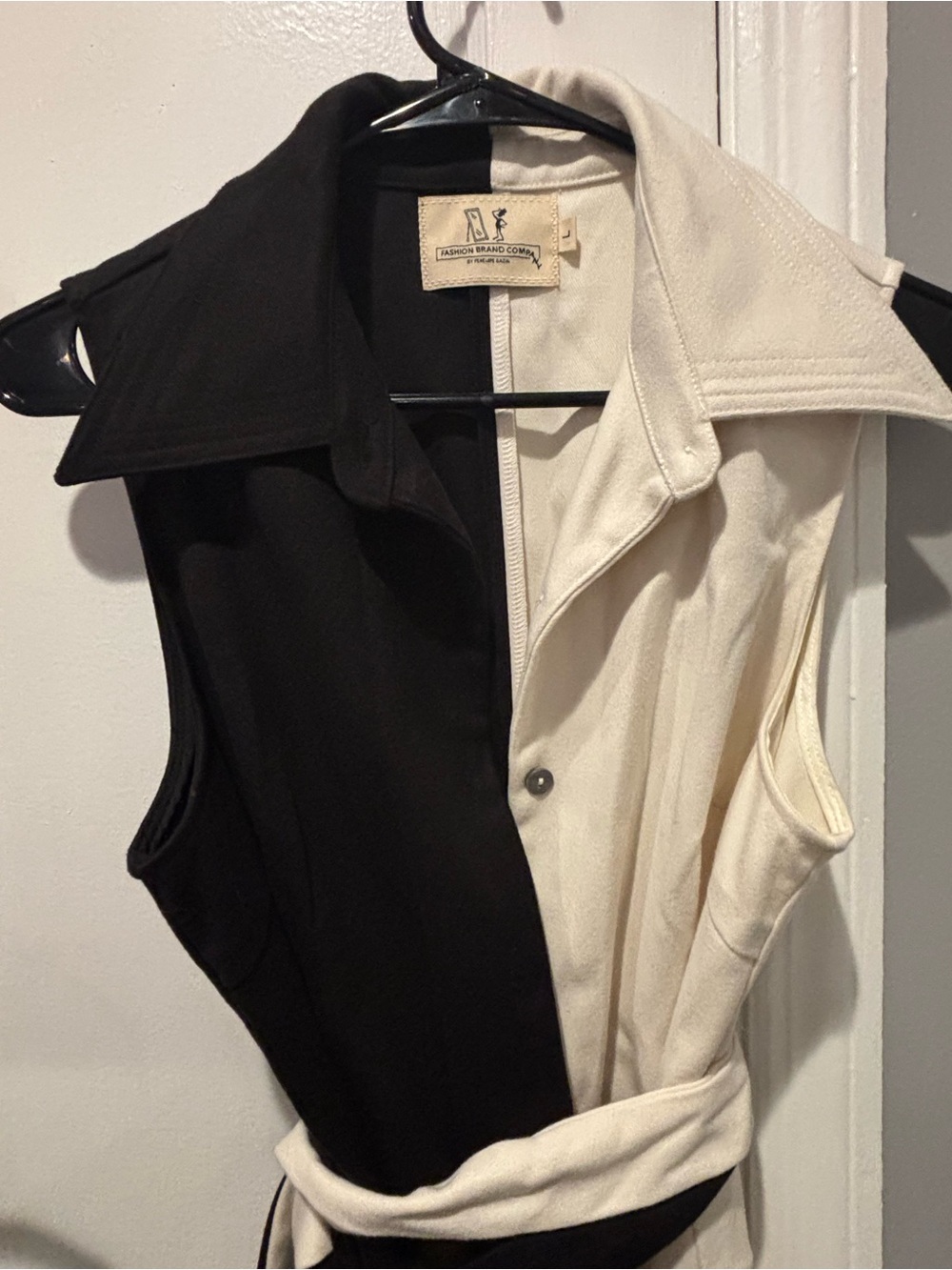 Fashion Brand Company Two-Tone Black and Cream Sleeveless Jumpsuit with Tie Belt - Picture 4 of 6